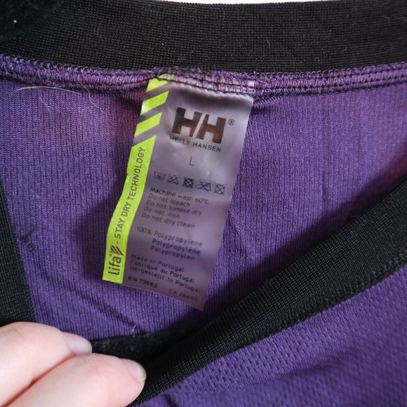 Helly Hansen Striped Detail Thermal Undershirt - Picture 2 of 4